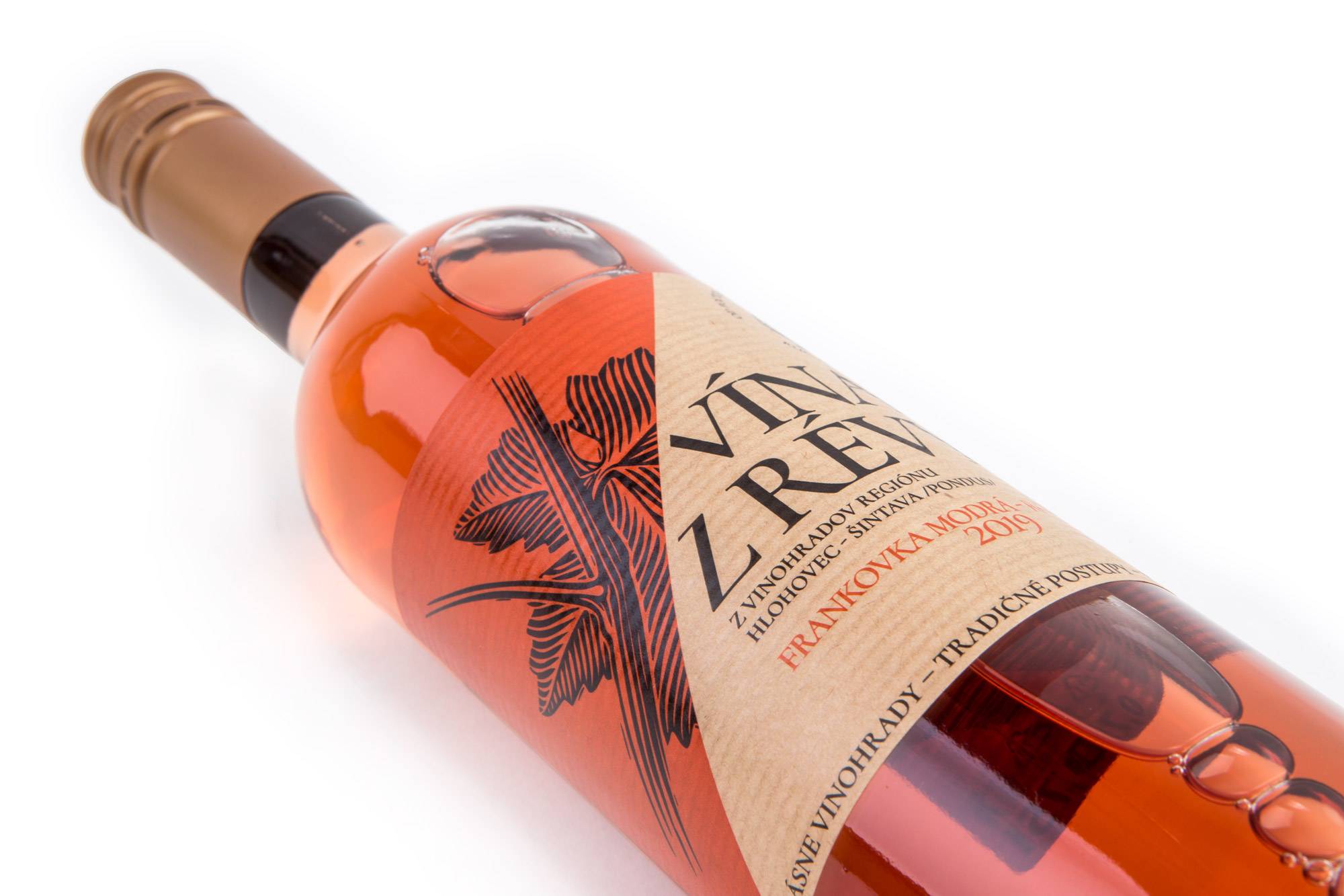 Etiketa na víno Baynach - Obalový dizajn