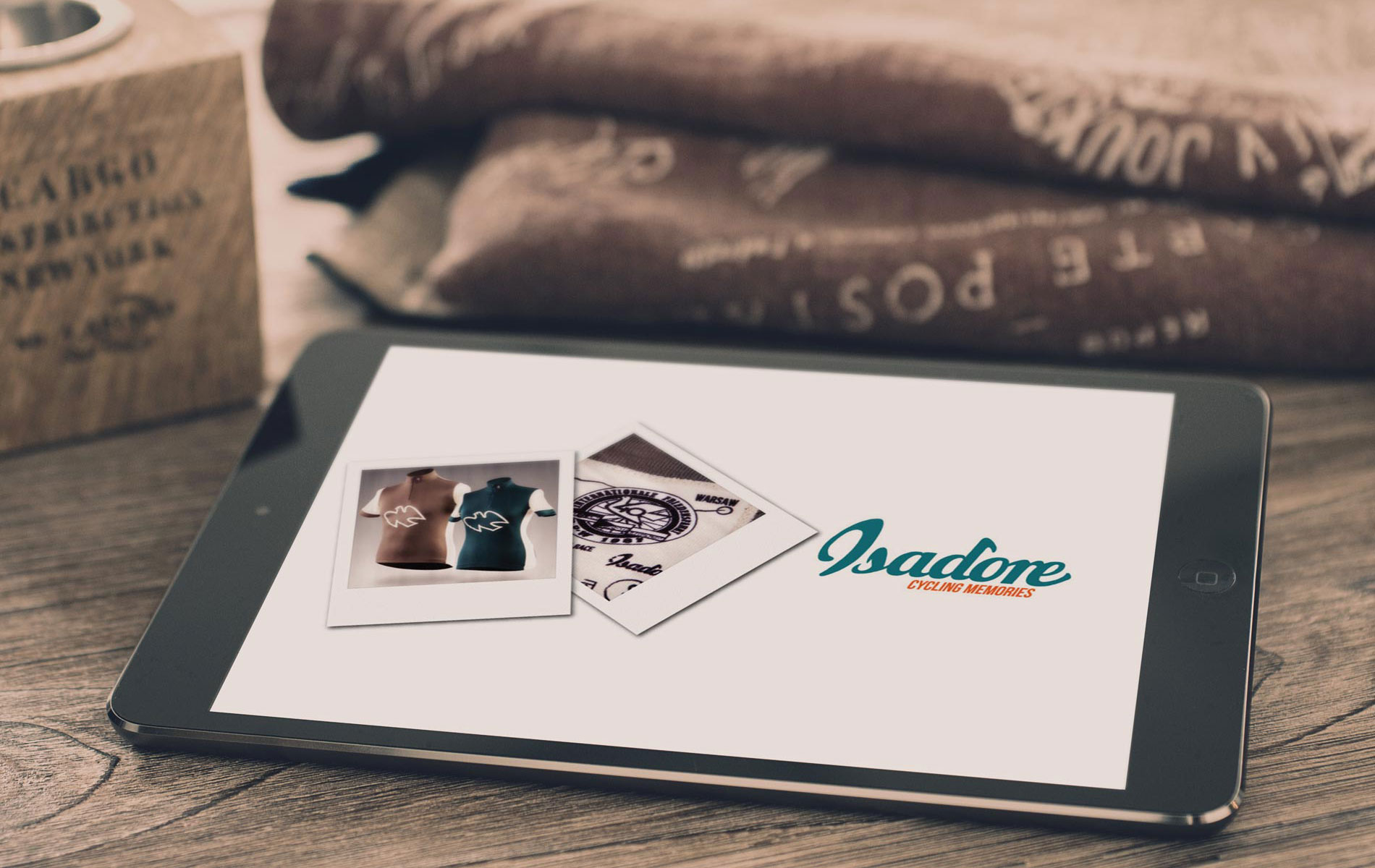 ISADORE APPAREL - Branding (CI)